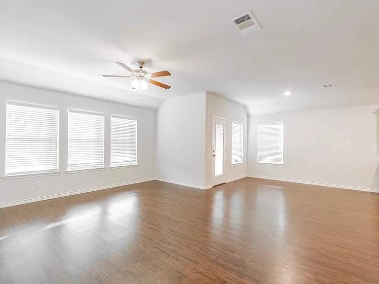 3137 Honeycomb Way — Photo 14