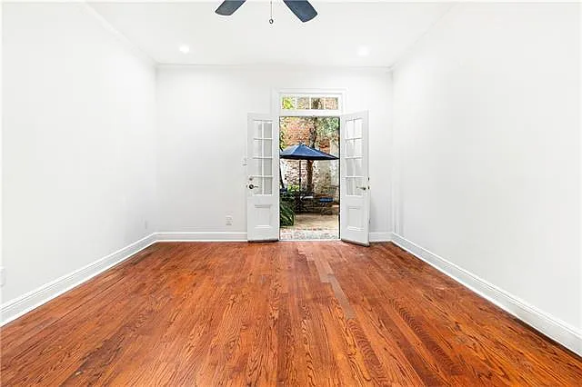 910 Chartres St #1 — Photo 4