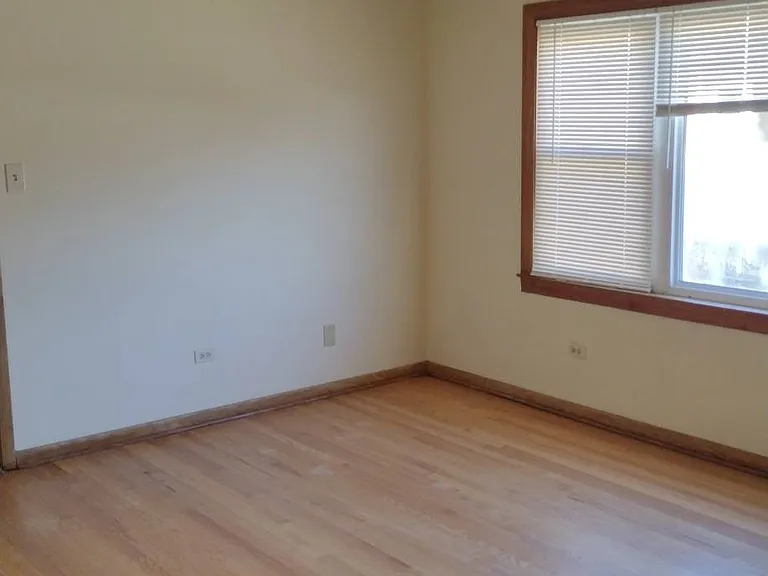 10126 S Pulaski Rd #2E — Photo 7