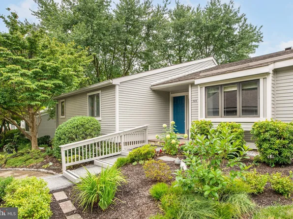 703 Inverness Dr, West Chester, PA 19380