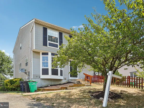 807 Central Hills Ln, Landover, MD 20785