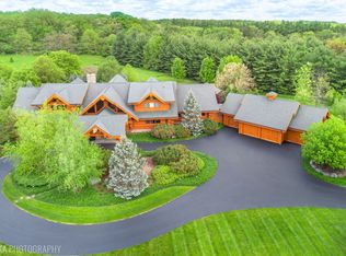 409 High Meadow Dr, Bull Valley, IL 60098