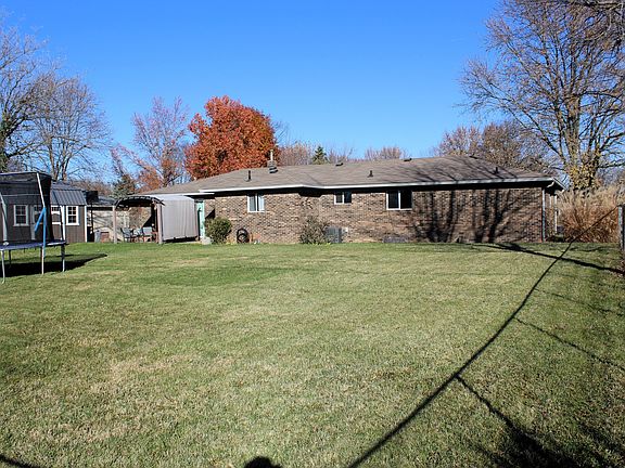 5th image of 8141 Eaton Ct