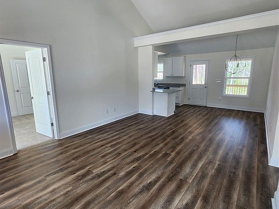 4th image of 152 Hinton St