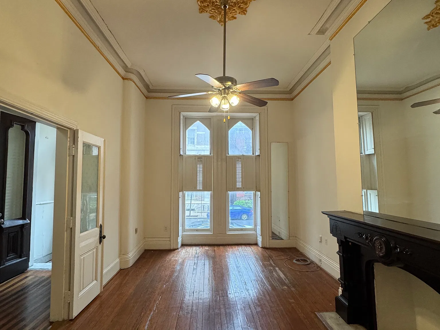 1 bed, 1000 sqft, $1,300 — Photo 2