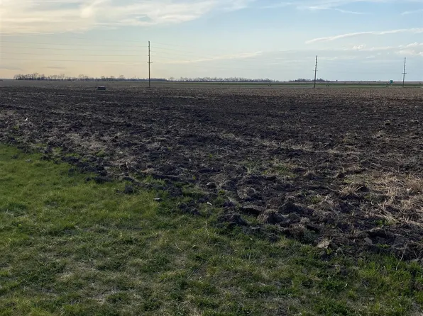 604 W 12th St, Dorchester, NE 68343