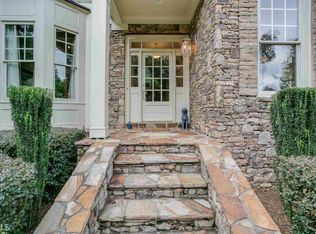 1081 Moores Walk Ln, Suwanee, GA 30024