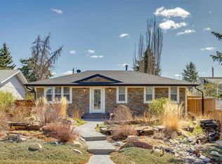 3140 W 46th St SW, Calgary, AB T3E3W8