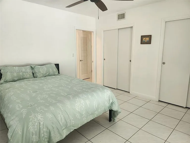1229 Jefferson St — Photo 12