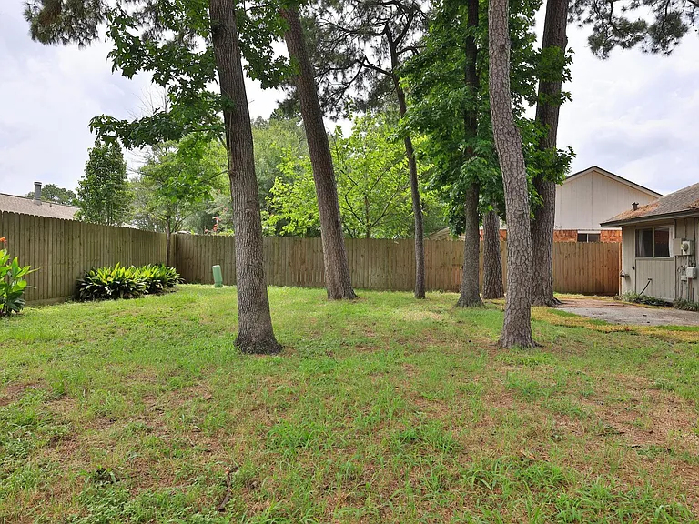 4623 Whispering Rock Ln — Photo 34