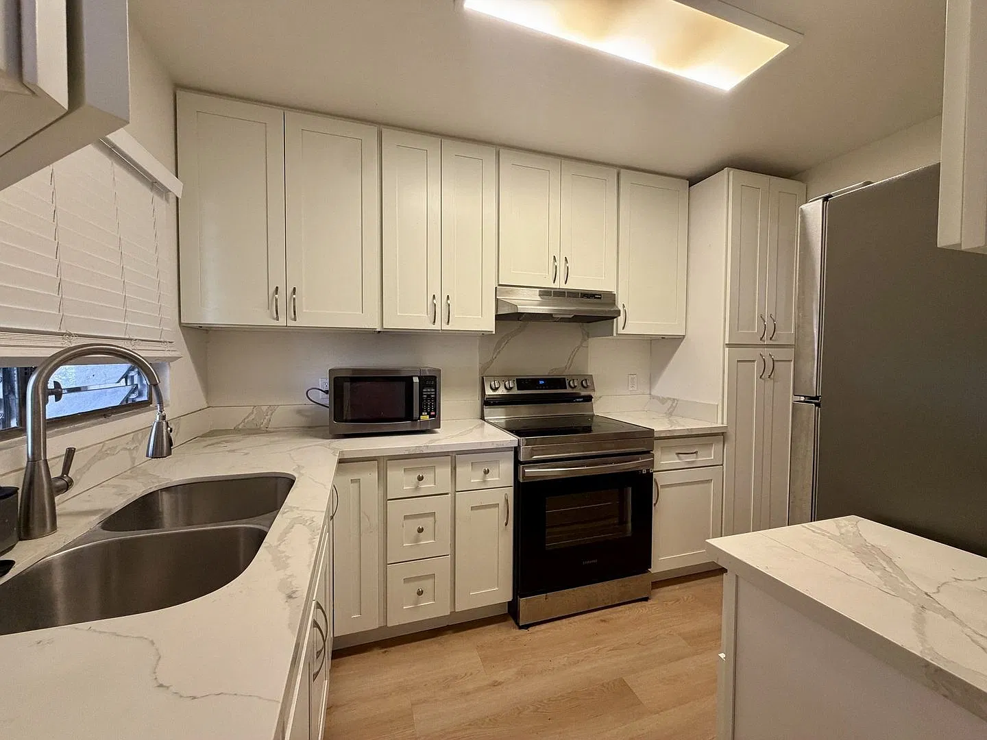 Pearl City 2 Bed / 2 Bath Condo - $3,100/mo - Available Now — Photo 2
