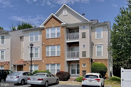 502 Bradley Ct #5D Photo 1