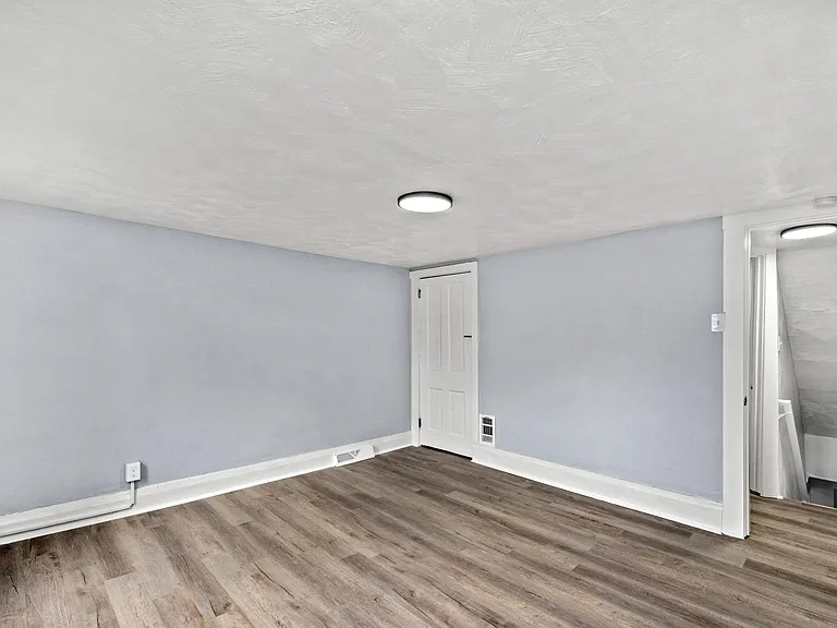 1816 Wesley St — Photo 13