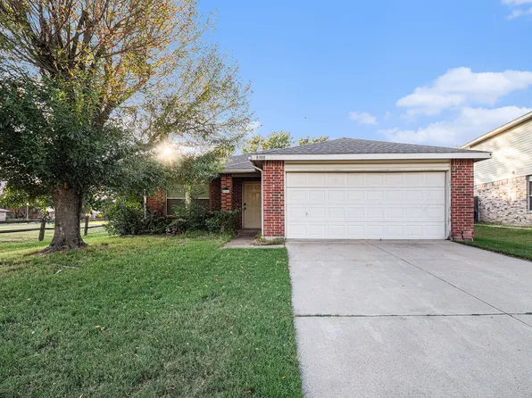 8308 Seven Oaks Ln, Denton, TX 76210