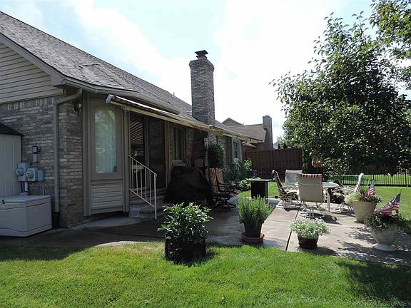 5th image of 43577 Hillsboro Dr
