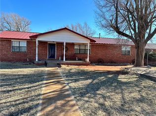 11112 N 1930th Rd, Sayre, OK 73662
