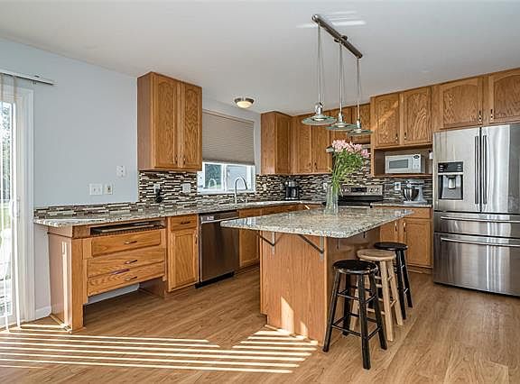 2nd image of 120 Birchwood Trail Dr