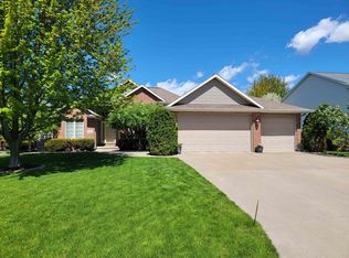 4730 W Poppy Dr, Appleton, WI 54914