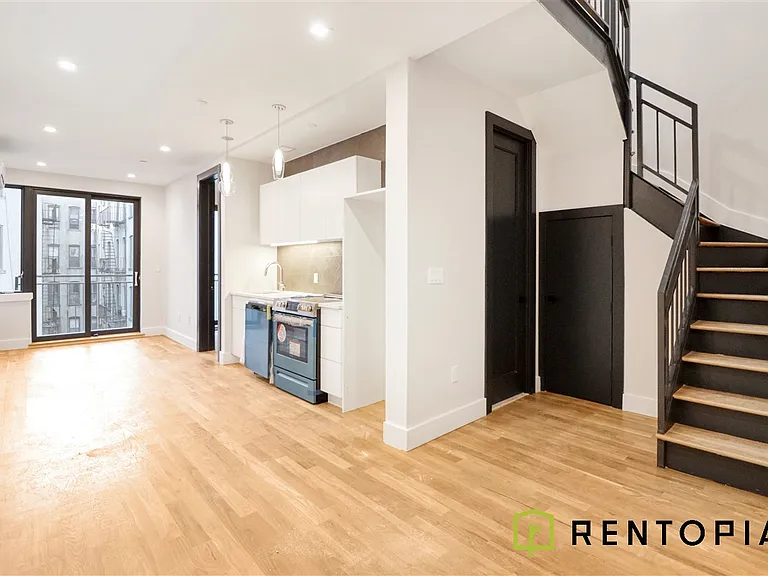 295 N 7th St #302B — Photo 5