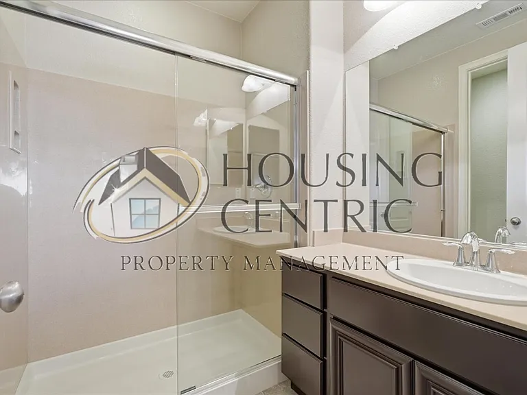 7242 Breaker Point Way — Photo 44