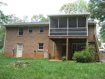 2nd image of 112 Valleywood Dr