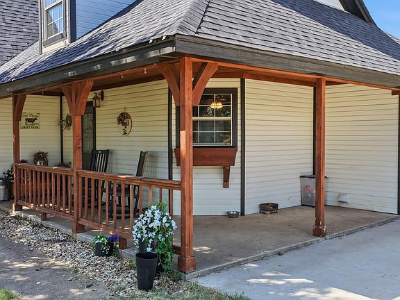 3rd image of 1870 Ross Ln