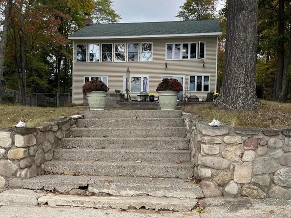 E5443 N Shore Rd, Au Train, MI 49806