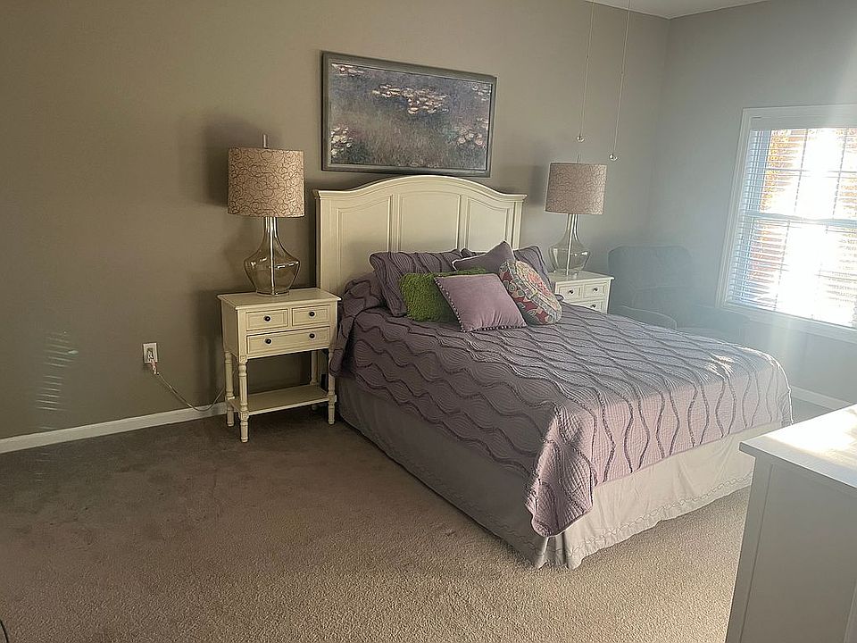 1st image of 23 Glenridge Cir