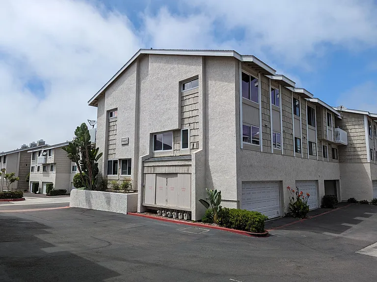 4058 Mahaila Ave #F — Photo 2