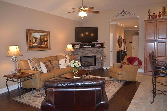 5th image of 1024 Gothic Manor Ln