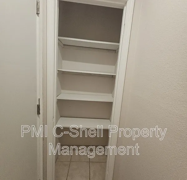 3409 Green Briar Cir #2 — Photo 14