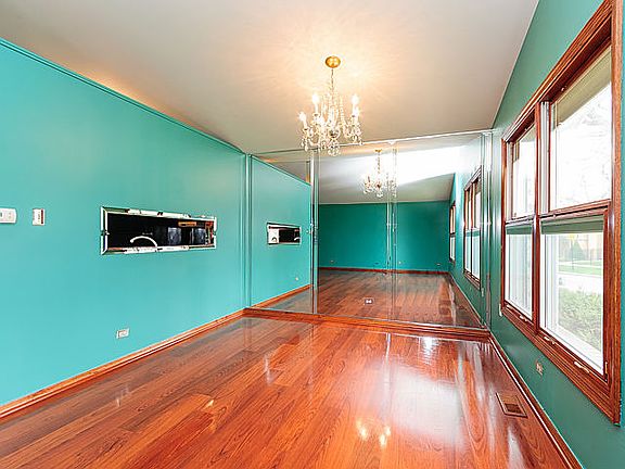 4th image of 7764 S Luella Ave