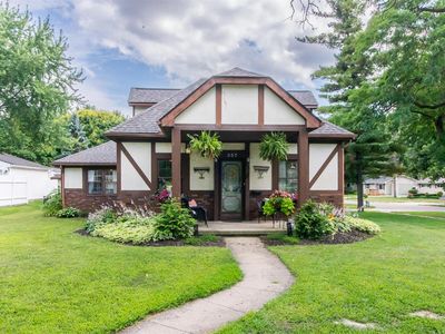 357 Riddle St, Howell, MI, 48843