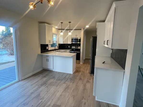 5965 Teakwood Dr, Greendale, WI 53129