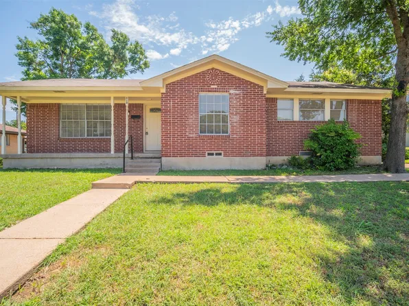 824 Ray Andra Dr, Desoto, TX 75115