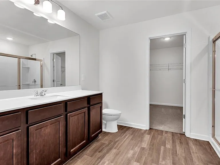 Darby Dr — Photo 16