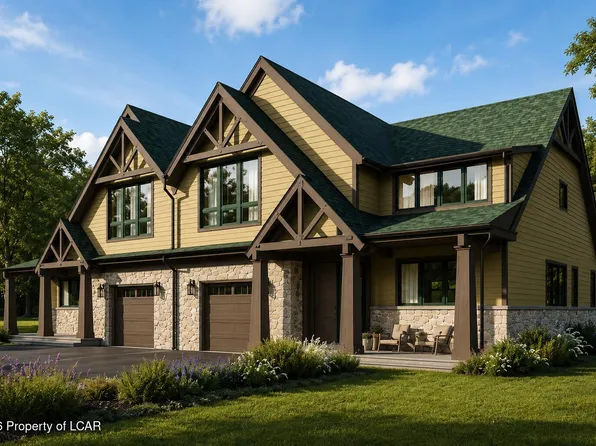 37 Woodsbluff Ct, Lake Harmony, PA 18624