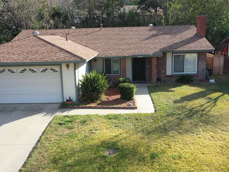 1st image of 1617 Grossmont Dr