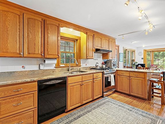 5th image of 189 Morse Rd