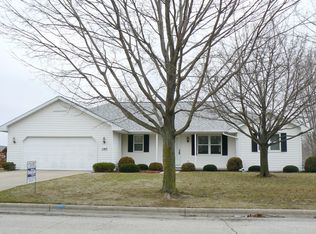 1148 Pawn Dr, Green Bay, WI 54313
