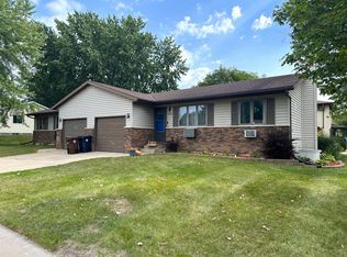934 6th Ave N #936, Onalaska, WI 54650