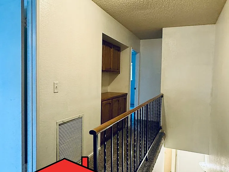 269 E Upjohn Ave — Photo 6