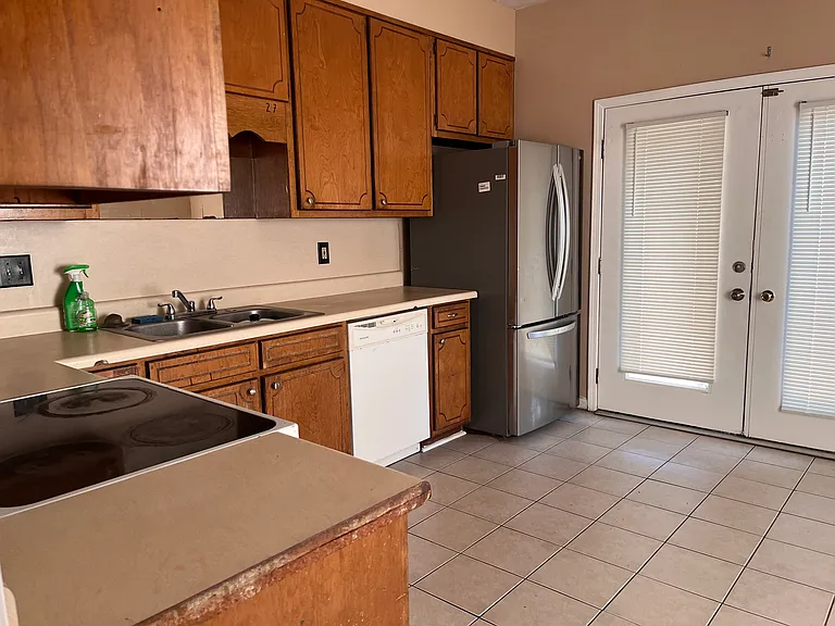 855A Park Pl NE #A — Photo 4