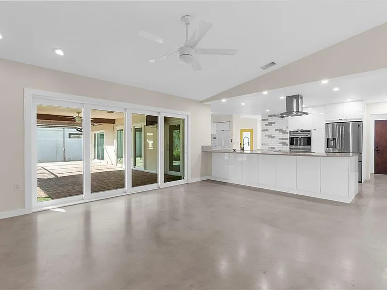 4250 Marlowe Dr — Photo 17
