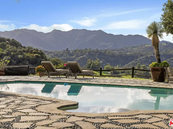 1551 Penny Rd, Topanga, CA 90290