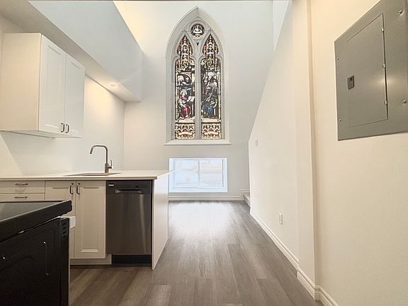 3rd image of 16 W Avenue South Ave #104