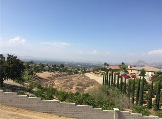 6204 Claridge Dr, Riverside, CA 92506