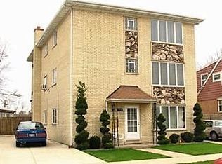 2731 Hessing St, River Grove, IL 60171