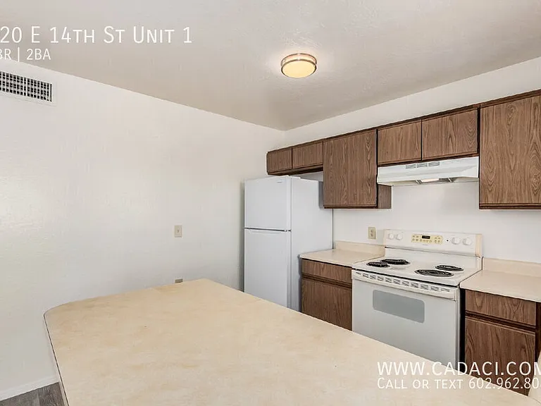 120 E 14th St #1 — Photo 19