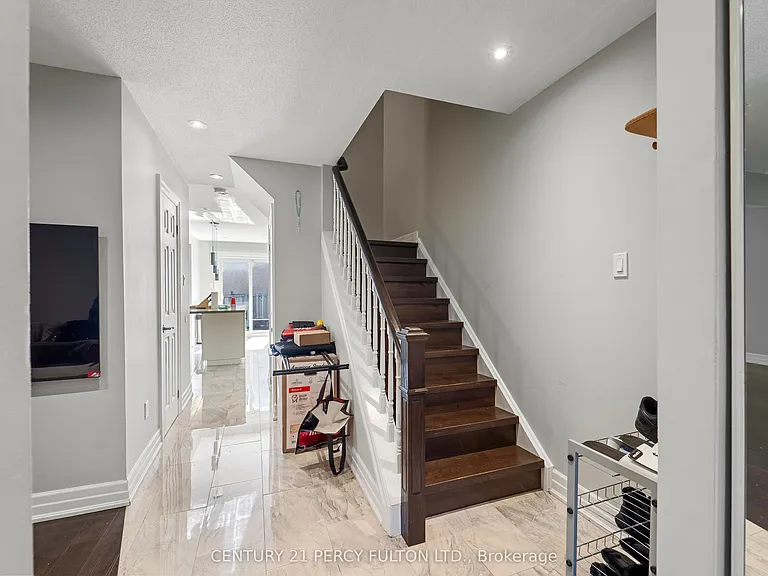 55 Chalmers Cres — Photo 14